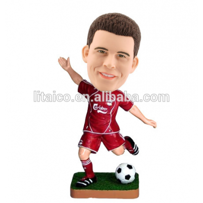 custom make 3d poly football player bobble head