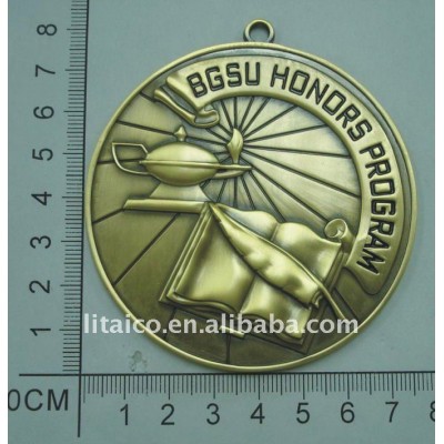 Hot sales brass metal medal souvenir badge for airport